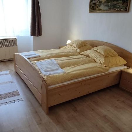 Andrea Vendeghaz Egerszolat Exterior foto
