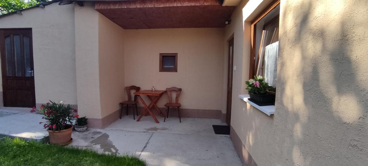 Andrea Vendeghaz Egerszolat Exterior foto