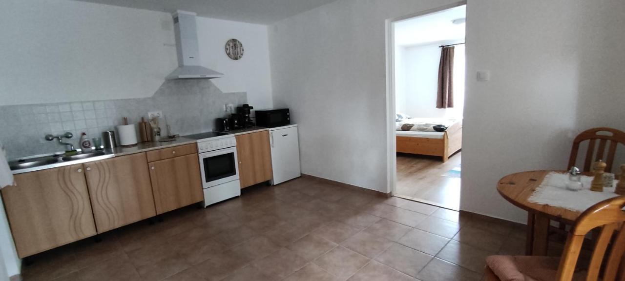 Andrea Vendeghaz Egerszolat Exterior foto